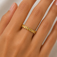 Real Gold Luxe Studded Band Ring 0946 (Size 8) R2853