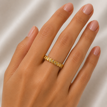 Real Gold Luxe Studded Band Ring 0946 (Size 8) R2853