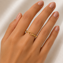 Real Gold Twisted Paper Clip Link Ring (Size 8) 7777 R2877