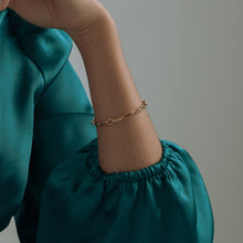 سوار من سلسلة صلبة بمشبك ورق سميك من الذهب الحقيقي CVB 498 (17 سم) BR1555