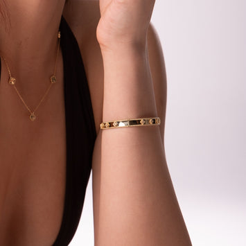 إسوارة أنيقة بحجر على شكل ورقة البرسيم من الذهب الحقيقي 0381 (مقاس 16) BA1500 GZVC 