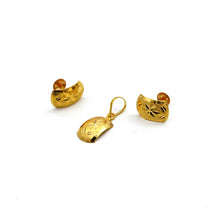 Real Gold Glittering Curved Studs with Long Screw Tops Earring Set With Pendant SET1079