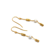 طقم أقراط متدلية من اللؤلؤ الذهبي الحقيقي مع مشبك كرات - موديل 2229 E1957