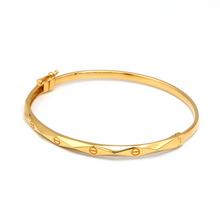 Real Gold GZCR Embossed Screw Twisted Bangle 3323 (SIZE 18) BA1469