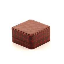 صندوق مجوهرات فاخر مصنوع من الجلد للطقم BOX1008